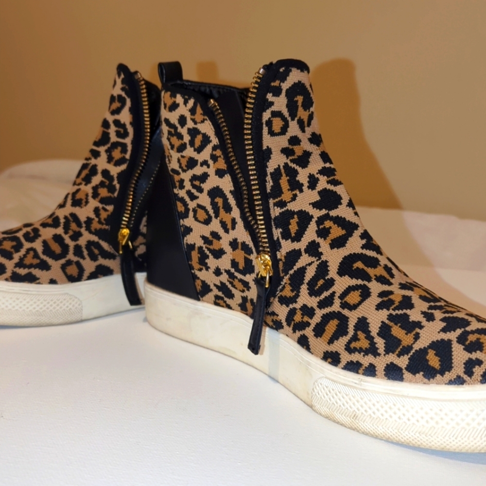 Steve Madden Cheetah Print Wedges